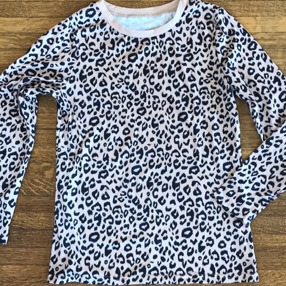 ❤️Clearance ❤️ Animal print Tee - Picture 3 of 4